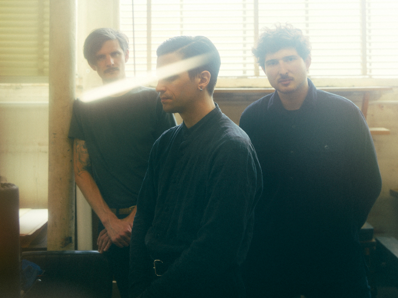 Birds In Row – “Noah “ / “Cathedrals”