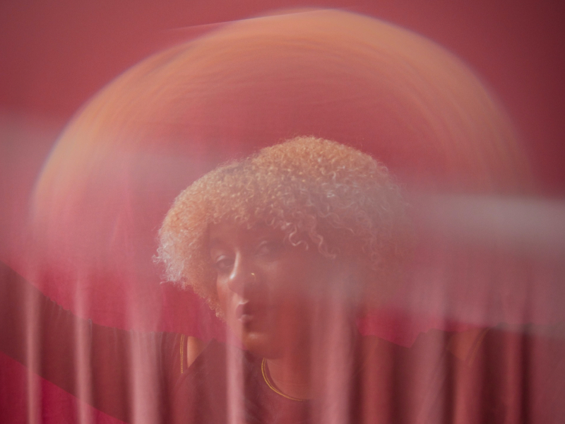 L’Rain – “Pet Rock”