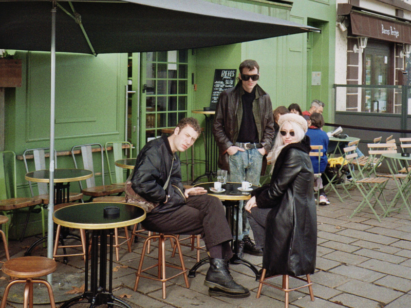 The Serfs – “Club Deuce”