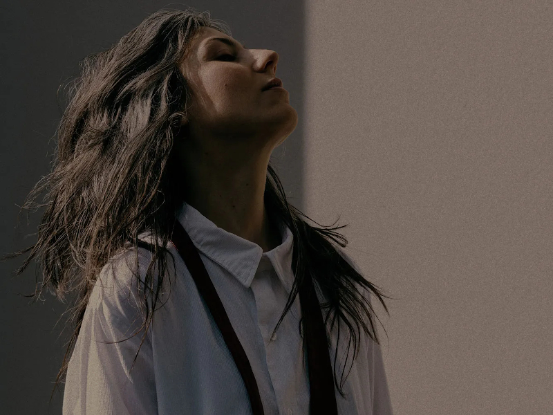 Julia Holter – “Sun&nbsp;Girl”