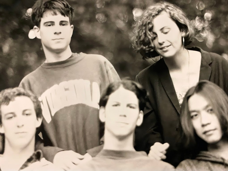 Drop Nineteens – “Daymom”