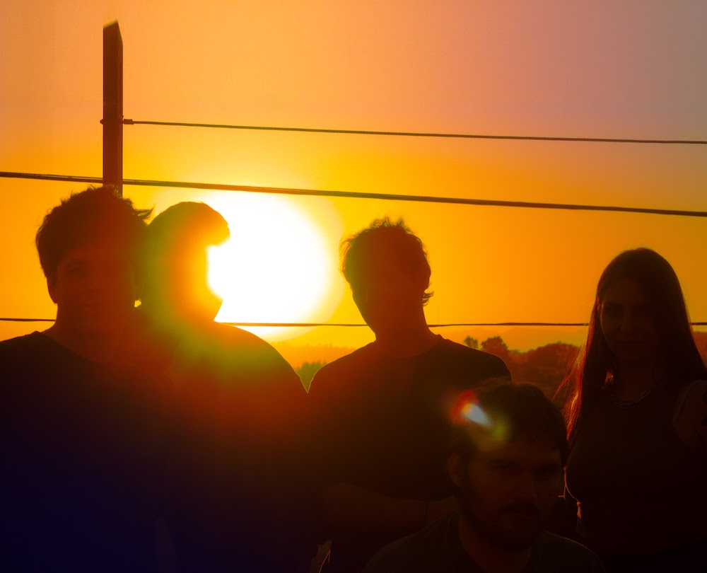 Dummy – “Unshaped Road (live in the round)”